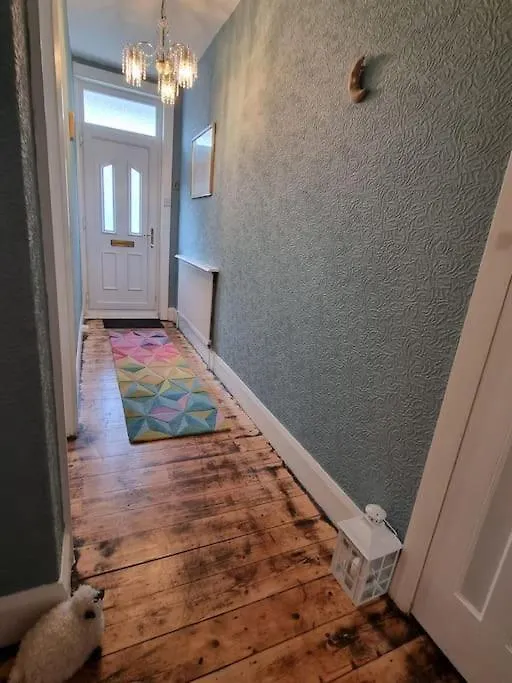 Stay At 128 Newcastle upon Tyne 0*,